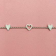 Carica l'immagine nel visualizzatore di Gallery, Bracciale in Oro Bianco Multi cuori e diamanti