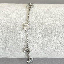Carica l'immagine nel visualizzatore di Gallery, Bracciale in Oro Bianco Multi cuori e diamanti