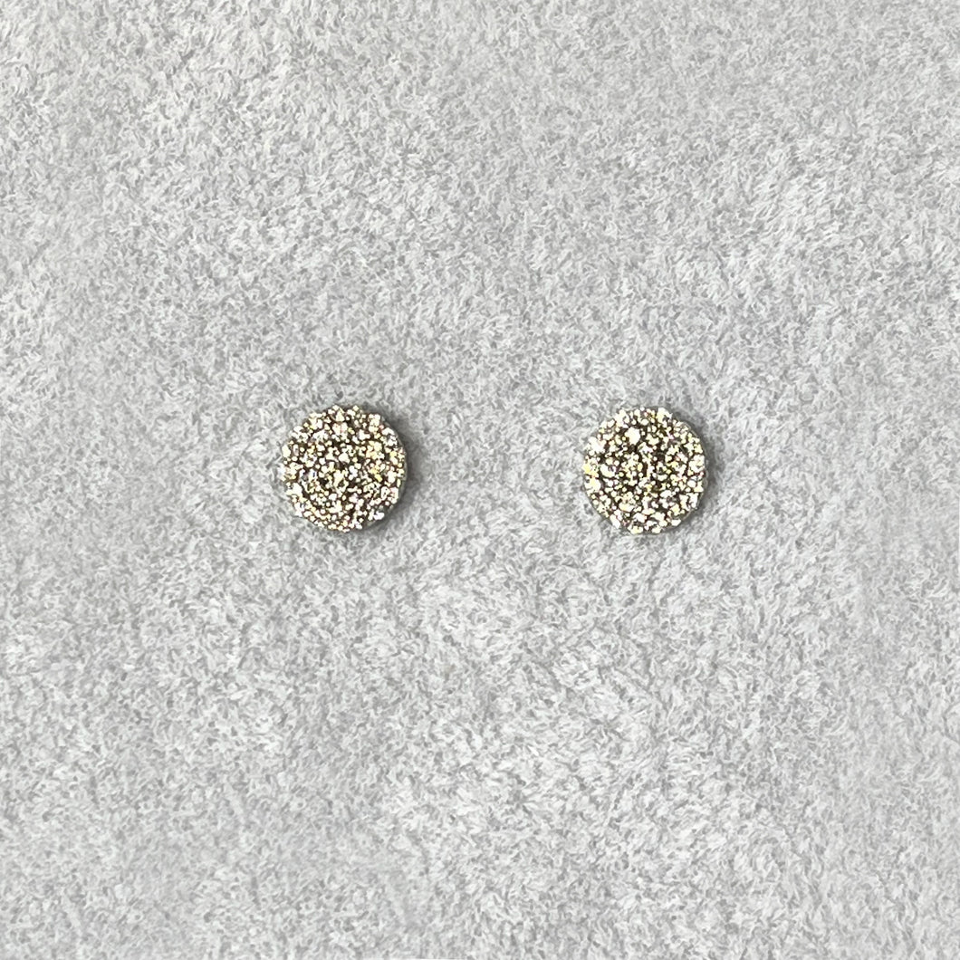 Orecchini in Oro Bianco a forma di Cerchi Pieni con Diamanti