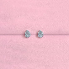 Carica l'immagine nel visualizzatore di Gallery, Orecchini in Oro Bianco a Goccia con Diamanti