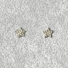 Carica l'immagine nel visualizzatore di Gallery, Orecchini in Diamanti con forma di Stellina