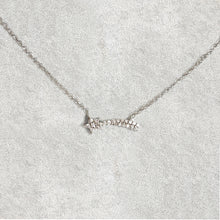 Carica l'immagine nel visualizzatore di Gallery, Collana in Oro Bianco con ciondolo Stella cometa