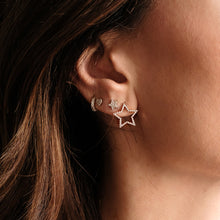 Carica l'immagine nel visualizzatore di Gallery, Orecchini in Oro Giallo a Stella con Zaffiri Arcobaleno