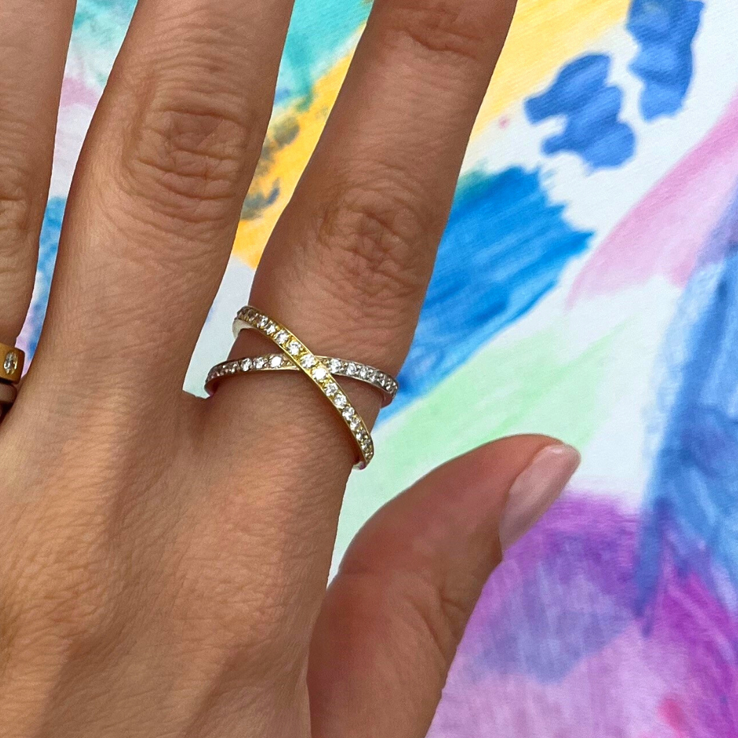 Anello Incrocio Oro Bianco e Giallo e Diamanti