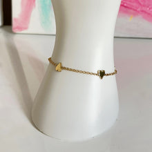 Carica l&#39;immagine nel visualizzatore di Gallery, Bracciale in Oro Giallo con Cuori
