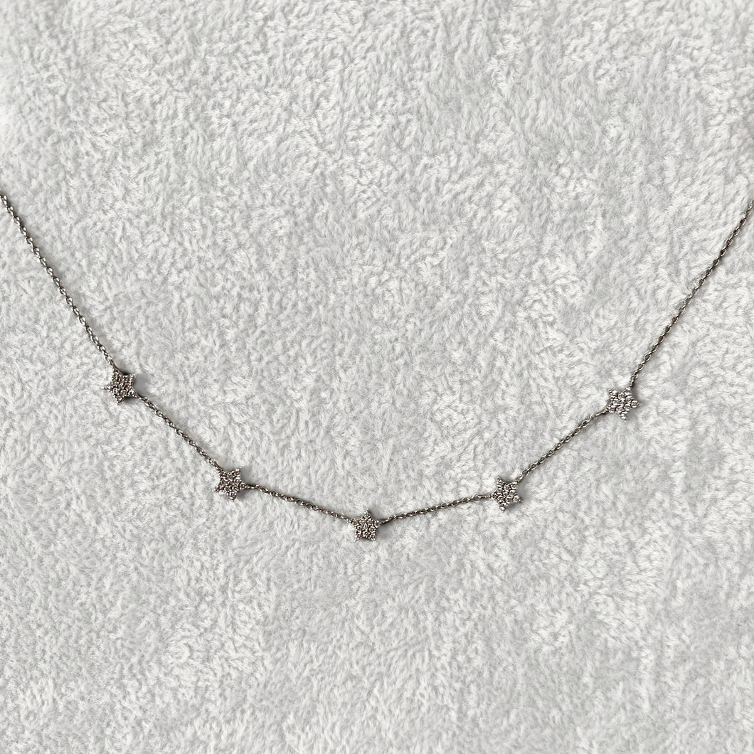 Collana in Oro Bianco con Stelline di diamanti